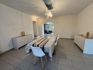 Spacious renovated villa Groupama Stadium LDLC - Décines-Charpieu - 2