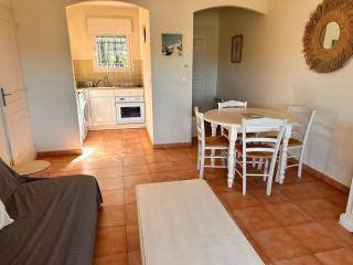 Appt 2 étoiles - parking - clim - piscine - mer à 300m - Roquebrune-sur Argens - 9