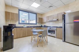 Pool and Sea Views 3BR and Assistant's Room Villa with Beach Access and BBQ Facilities, Sharm - Al Dana Villa, Al Dana Island by Deluxe Holiday Homes - Fujaira - 3