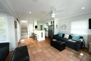 232W 232 Whittley - 4