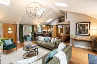 Nordmann Fir Lodge - The Hollies Retreats - 0