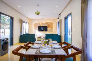 ELIVAAS Jade Arbóur Santorini-Inspired 3-BHK Villa with Private Pool & Panoramic Hill Views - Rāma - 8