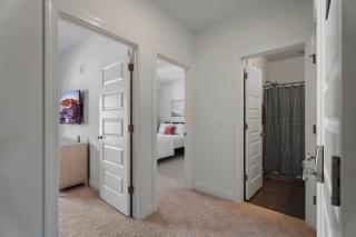 Eclectic Urban Retreat - 4