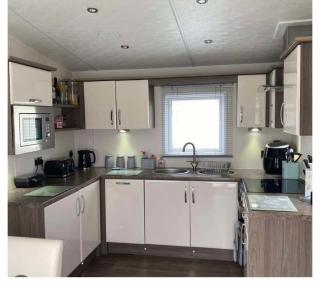 The Carnaby whitehouse - Kinmel Bay - 6