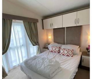 The Carnaby whitehouse - Kinmel Bay - 5