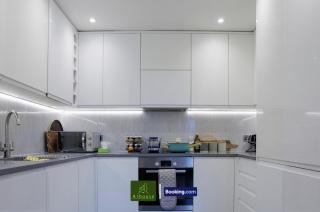 One Bedroom Apartment By Arhouse Apartments Short Lets & Serviced Accommodation Kingston With Free WiFi - 9
