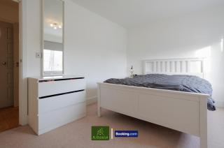 One Bedroom Apartment By Arhouse Apartments Short Lets & Serviced Accommodation Kingston With Free WiFi - Kingston upon Thames - 4