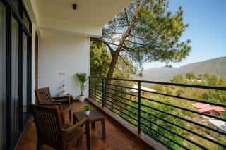 TatvaNest Hillcrest Scenic 2BHK - Kasauli - Vimoksha Homestays - Kasauli - 8