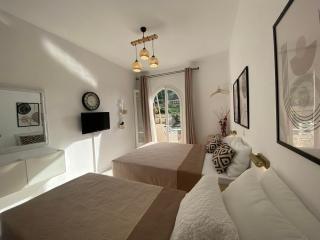 "Ameli"studio,private balcony with mountain view, kichenette & only 1km from the beach - - 9