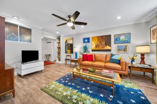 Urban-eclectic Downtown Condo W Parking, Sleeps 4 - Atlanta - 4