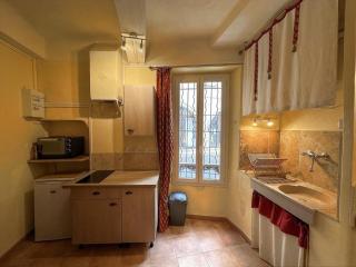 Charmant studio atypique, Aups - 1