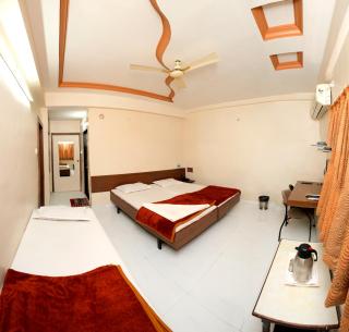 Hotel Regal Plaza - 2