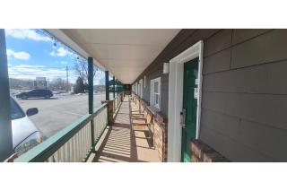 Werry's Cottages Motel & Pub by OYO East Stroudsburg Poconos - East Stroudsburg - 1