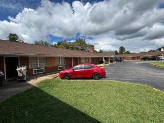 Travel Inn By OYO Danville US-29 - Danville - 3