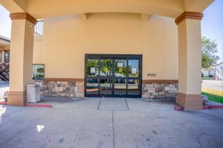 Moulton Inn & Suites By OYO Near Shiner TX - - 5