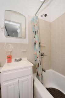 Spacious Upper East Side Studio - New York - 4