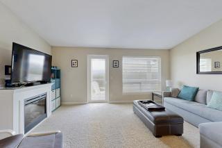 Top Floor - All The Views - 2 Bed 2 Bath Apartment in Westport - Westport - 1