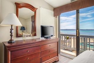 Stunning Lake Views The Shores 5577 - 1