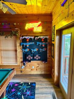 Glow in Dark, NERF War, 360 View, Theater, HotTub, Games - Pigeon Forge - 8