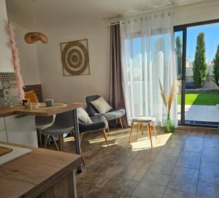 AMOUR - Gîte Luxe 4 étoiles -Douce Harmonie Massages & SPA 5 places -Cocon Discret Insolite sans vis à vis en toute sérénité - 5 min Carcassonne - Villemoustaussou - 4