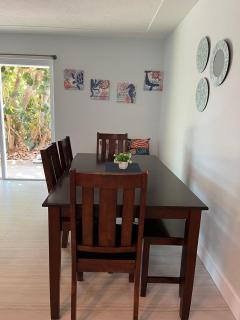Coastal Home,Walk,Bike to Beach,Large fenced yard, Large driveway - 6