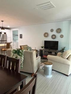 Coastal Home,Walk,Bike to Beach,Large fenced yard, Large driveway - 2