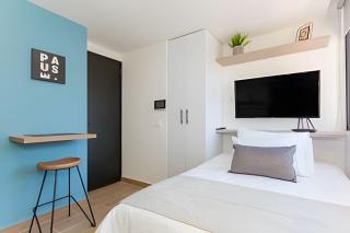 81 Living by Simple Stay - 6