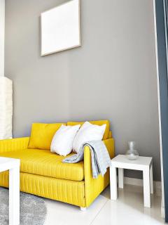 Burj Bliss - Canal-View Luxury 1BR Downtown - 1