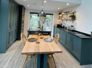 The Lake House , luxury rural retreat - 3