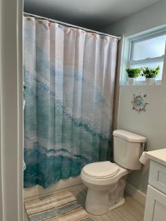 Coastal Home,Walk,Bike to Beach,Large fenced yard, Large driveway - 4