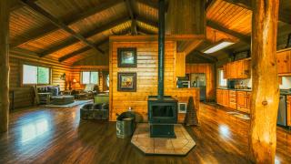 Larch Lodge - Secluded Cabin - Eureka - 8