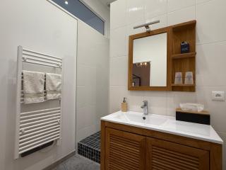 Chambre Univers Bocuse - à 200 m de la Légende - 1