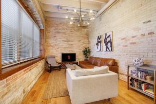 Downtown & Waterfront 2BDR Condo in Grand Haven 110 - 9