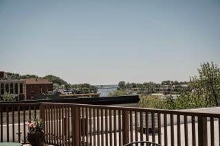 Downtown & Waterfront 2BDR Condo in Grand Haven 110 - Grand Haven - 2