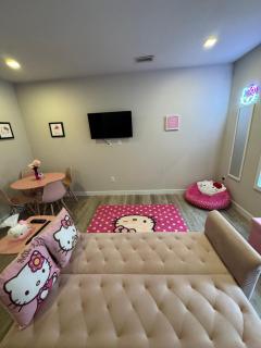 Pink Hello Kitty Apartment - Philadelphia - 9