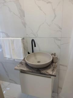 Budget Friendly And Modern Private Rooms - 4