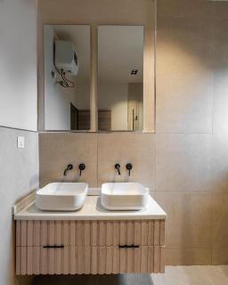 Spectacular 2 bedroom Lekki phase 1 - Lekki - 8