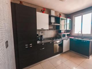 Luxury and Comfort-Chic Apartment - 2