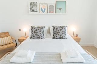 SHORELINE Beachfront Apartment with full Sea View and Pool Palm Jumeirah - 4