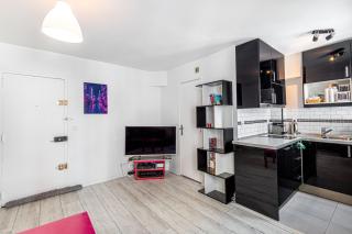 GuestReady - Charming Canal St-Martin Retreat - Paris - 3