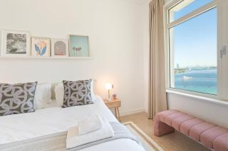 SHORELINE Beachfront Apartment with full Sea View and Pool Palm Jumeirah - 6