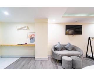 Townhouse Oak near International Airport, District Tan Binh - Ho Chi Minh - 2