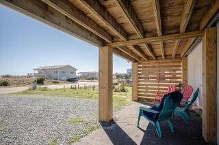 Look and Sea Beach Cottage - Oak Island - 6