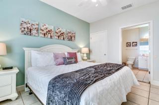 4 Bedroom 3 Bathroom Lucaya Village 4-105 - 1