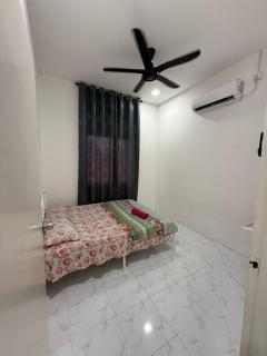 Qistina Homestay - Rantau Panjang - 4