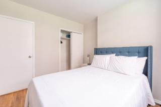Midtown West 2 Bedroom Furnished Apartment Rental - 4