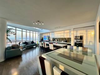 Two Storey Penthouse with 2 Parkings and Lake & City Views - 8