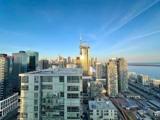 Two Storey Penthouse with 2 Parkings and Lake & City Views - 6