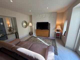 Dun Laoghaire Coastal Retreat & Hidden Getaway - Dublin - 0