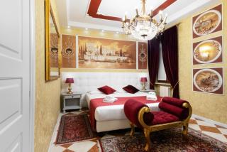 The Mansion of Countess Rizzardi on Garda Lake - 5